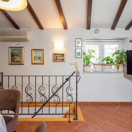 Alley Apartament Omiš