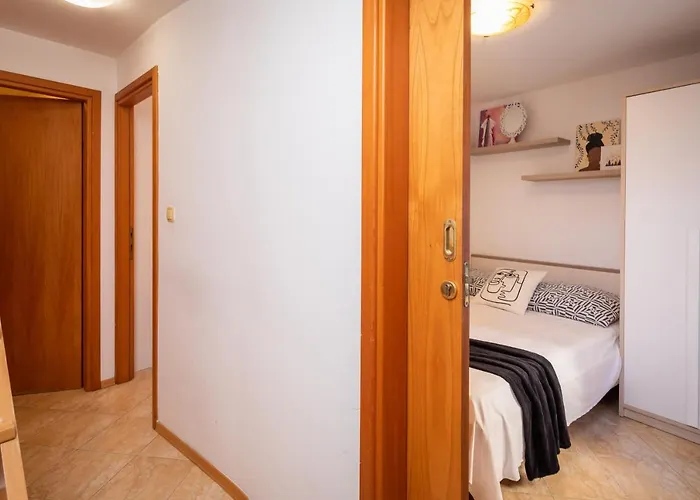 Alley Apartment *